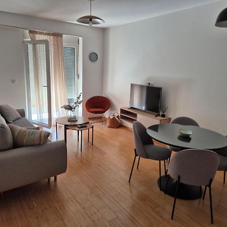 Apartments 402 Бар Екстер'єр фото